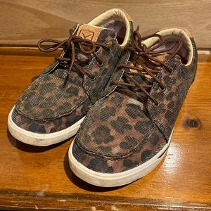 Woman’s size 6 1/2 Twisted X shoes
